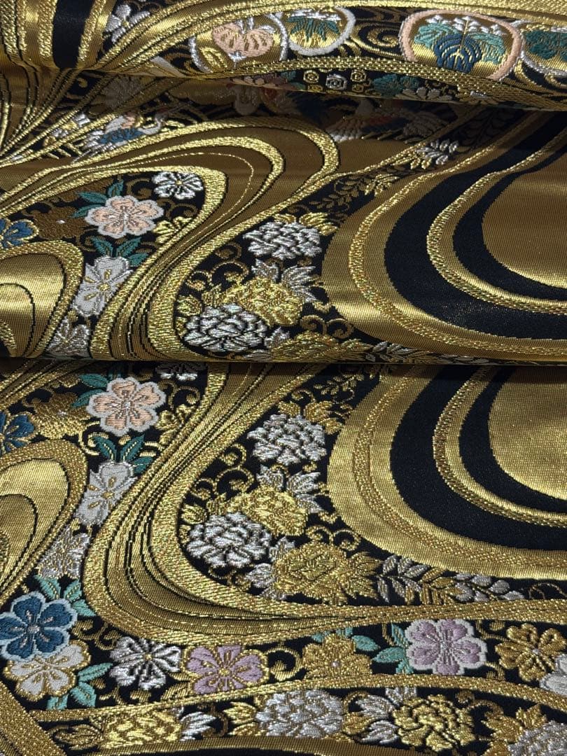 裄７０ｃｍ　豪華　４点セット　牡丹に桜菊模様　刺繍振袖