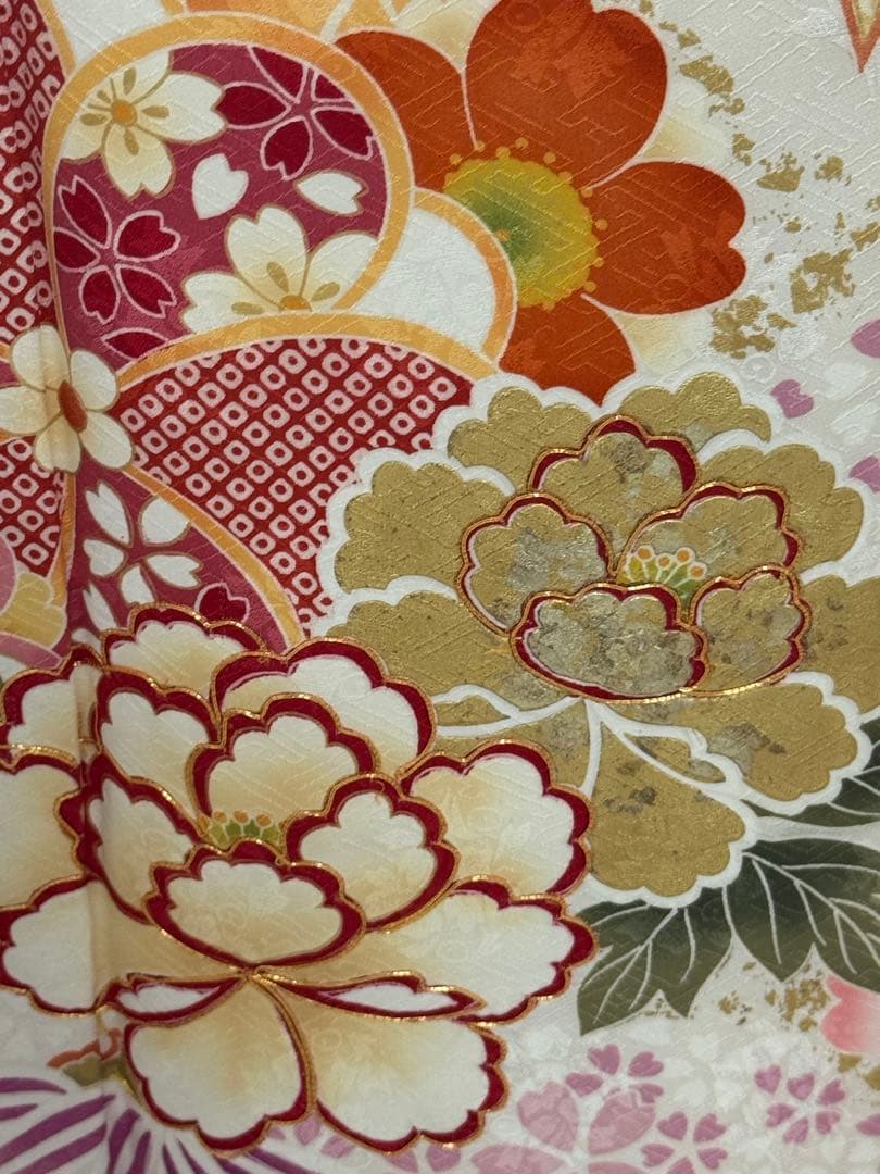 裄７０ｃｍ　豪華　４点セット　牡丹に桜菊模様　刺繍振袖