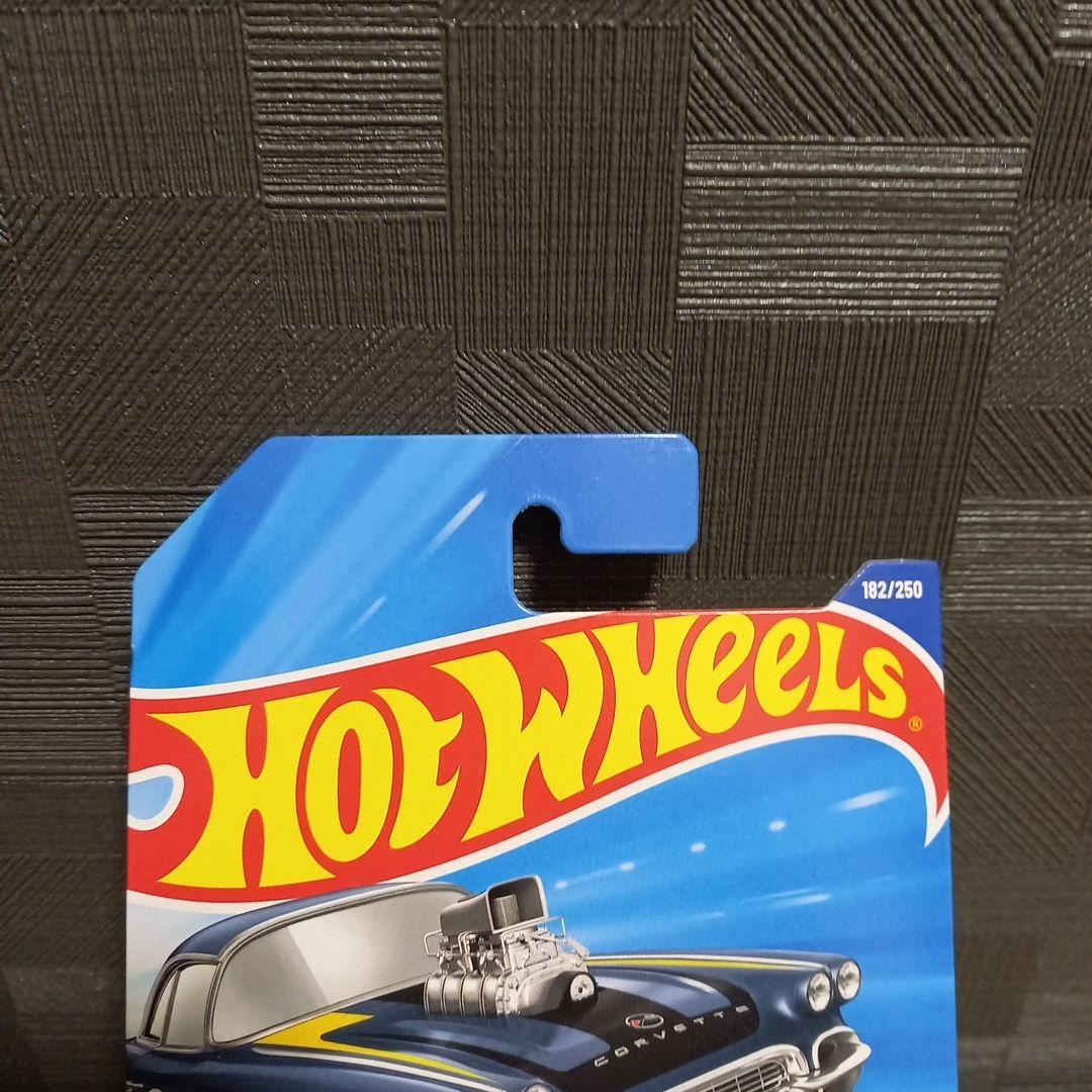ホットウィールスーパートレジャーハント 62コルベットギャッサーCORVETTE