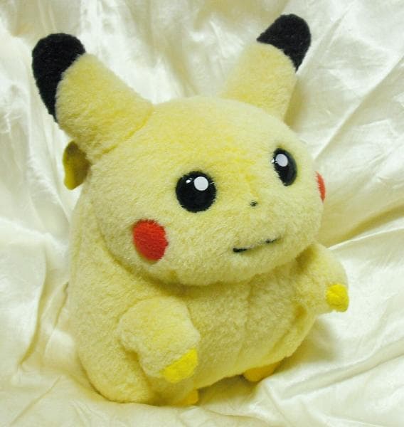 ピカチュウ ぬいぐるみ 初期ピカ トミー (●゜ω゜●) おなかを押すとなくヨ!