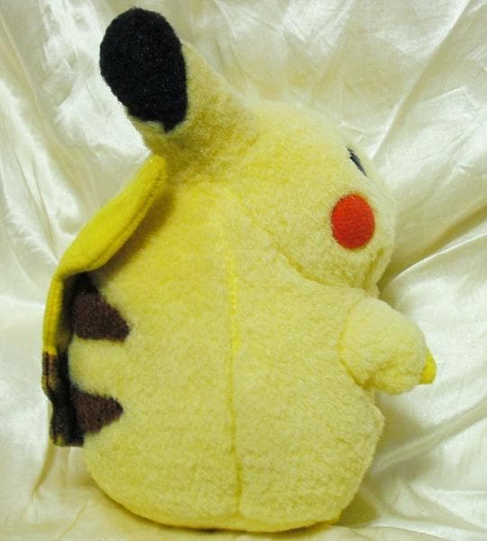 ピカチュウ ぬいぐるみ 初期ピカ トミー (●゜ω゜●) おなかを押すとなくヨ!