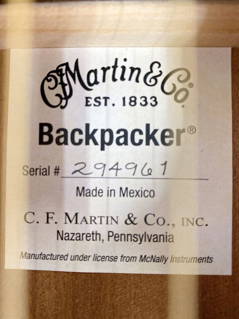 ＊MARTIN マーティン社　トラベルギターBackpacker メキシコ製