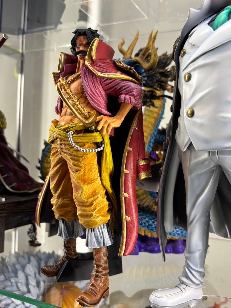 ワンピース　ロジャー　フィギュア　リペイント