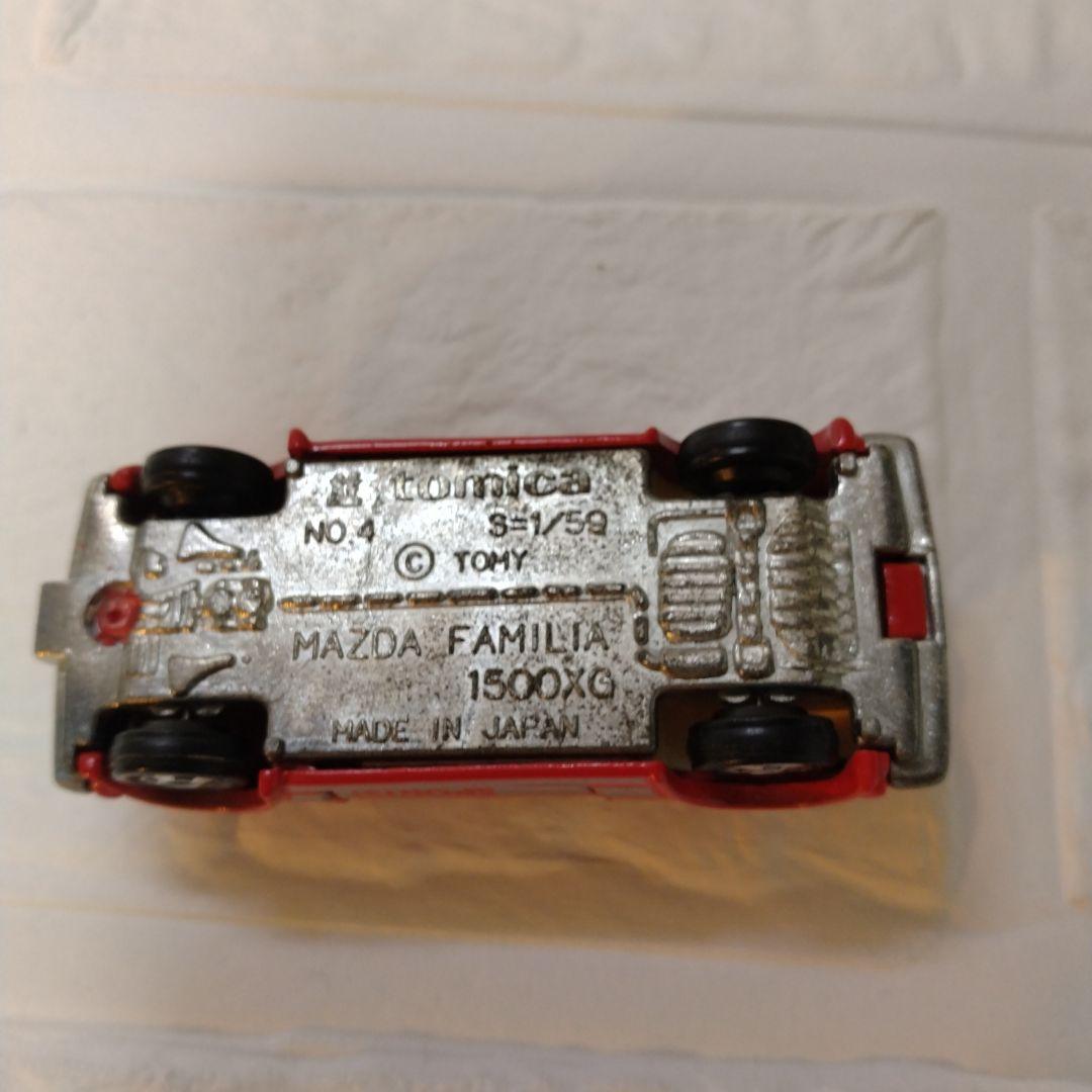 トミカ黒箱　マツダ ファミリア 1500XG