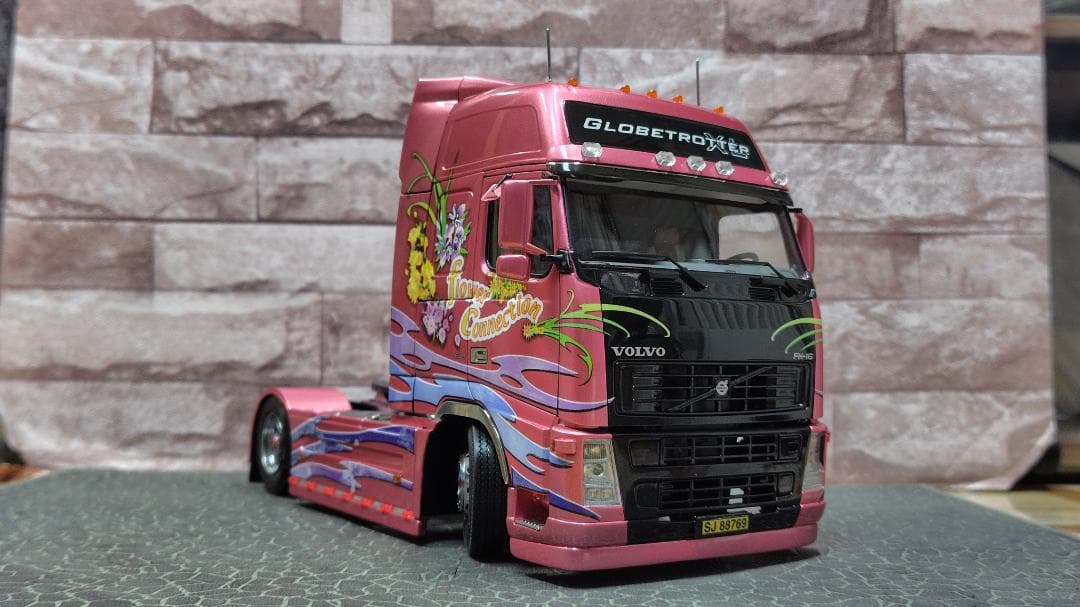 イタレリ デコトラ ボルボ FH-16 トレーラーヘッド 完成品