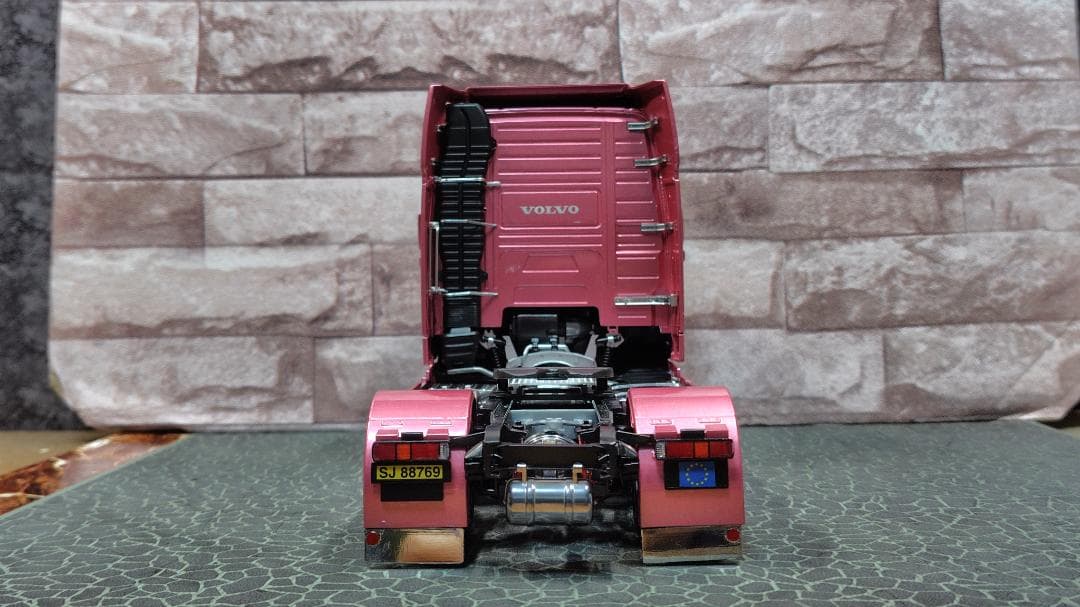 イタレリ デコトラ ボルボ FH-16 トレーラーヘッド 完成品