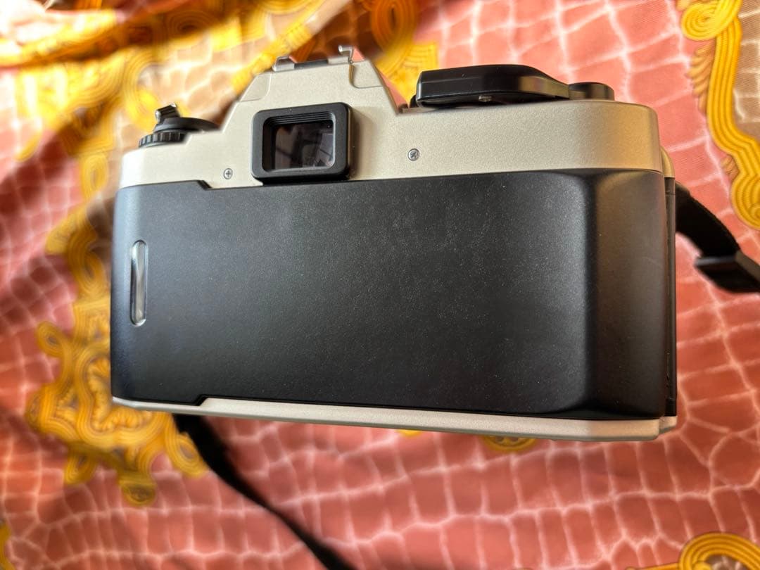 早い者勝8日、月曜日のみ価格Nikon FE10 35-70mmレンズ完動美品