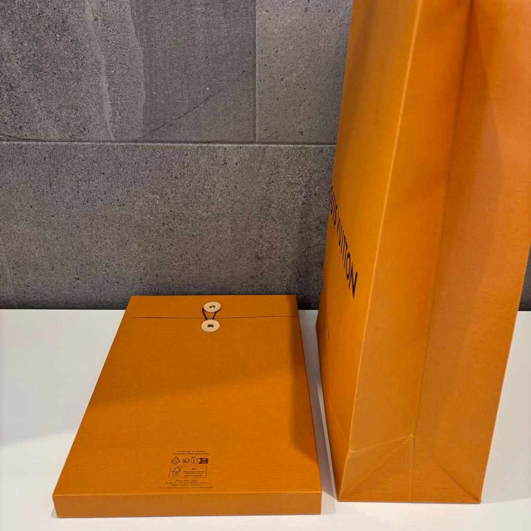 ルイ・ヴィトン 大阪中之島美術館開催限定！ノート・ステッカー・ショップ袋