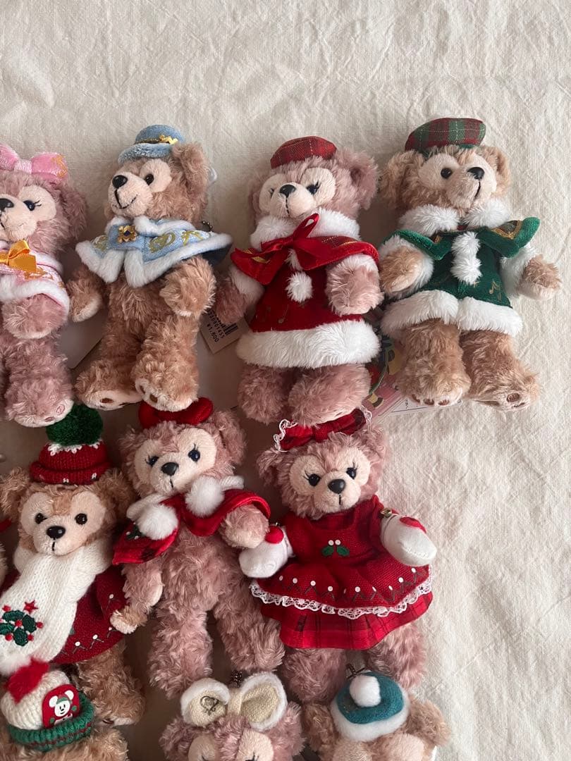 ダッフィー&シェリーメイ　冬衣装ぬいぐるみバッジ　まとめ売り　オープンマウスあり