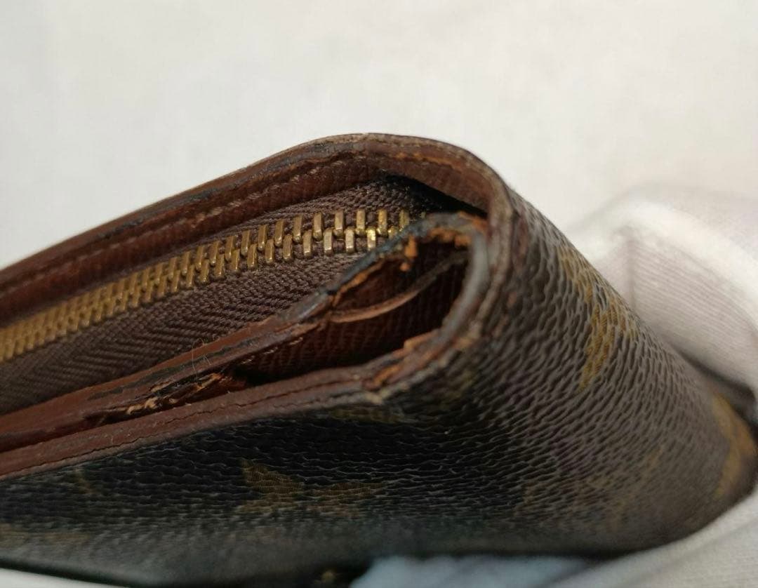 【美品】Louis Vuitton モノグラム 二つ折り財布