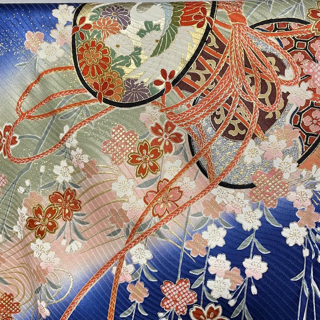 D774 振袖　枝垂れ桜　鼓み　金駒刺繍　正絹　着物　袷　極美品