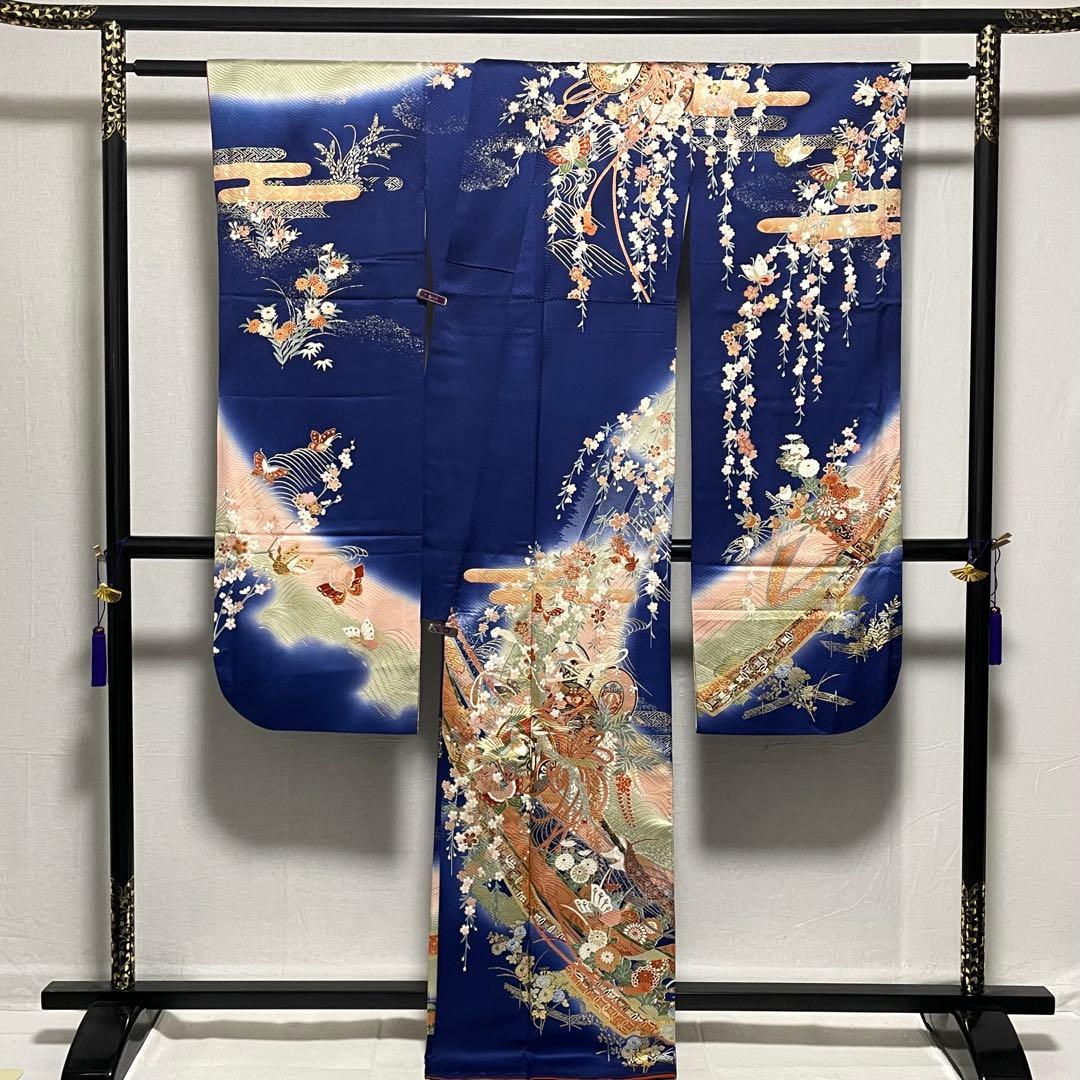 D774 振袖　枝垂れ桜　鼓み　金駒刺繍　正絹　着物　袷　極美品