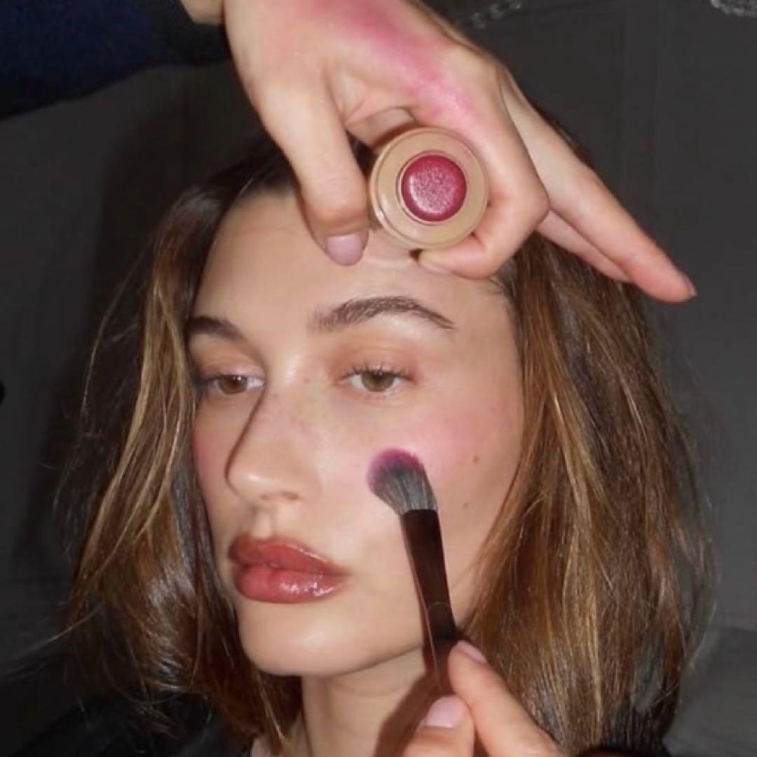 RHODE DATE CAKE ポケット ブッラシュ ＋PBJ リップ ティント