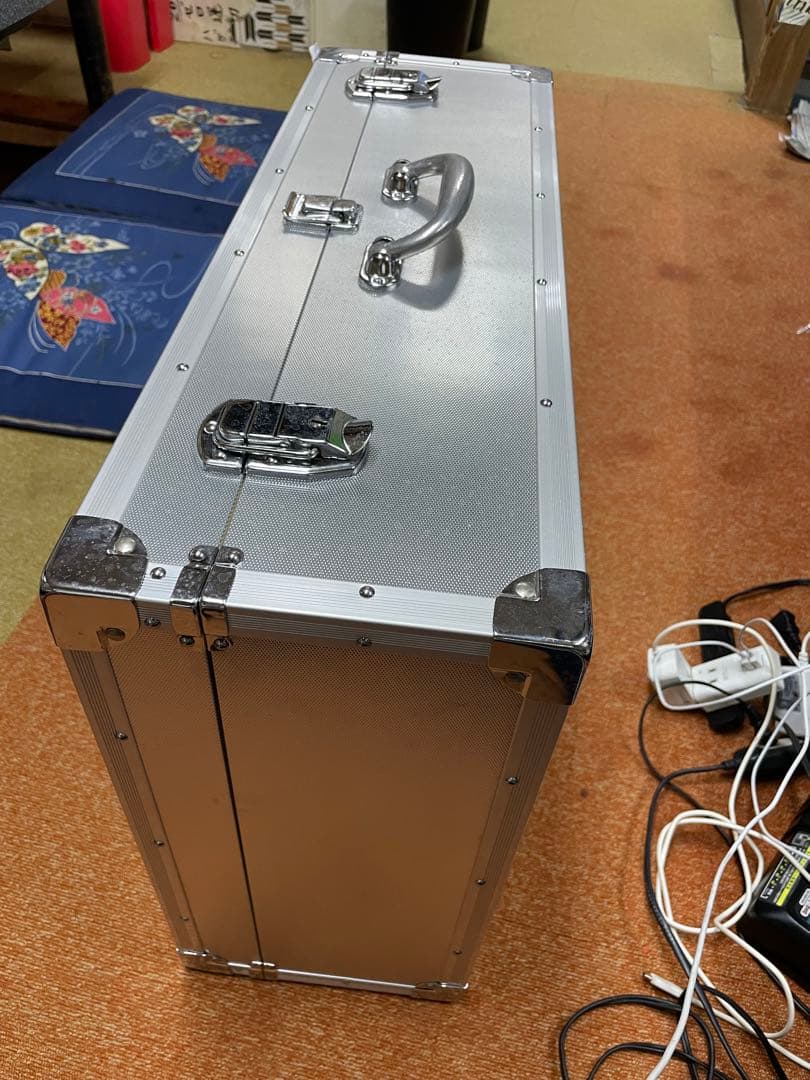 アルミアタッシュケース　中古品