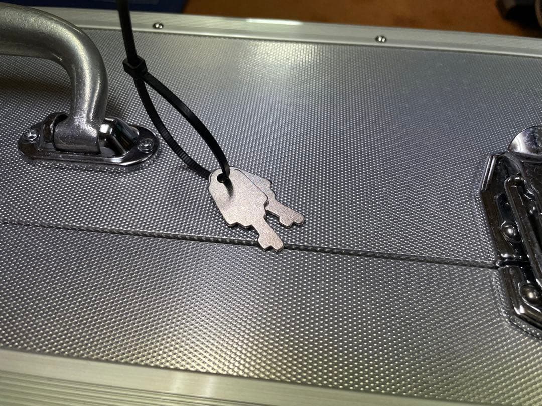 アルミアタッシュケース　中古品