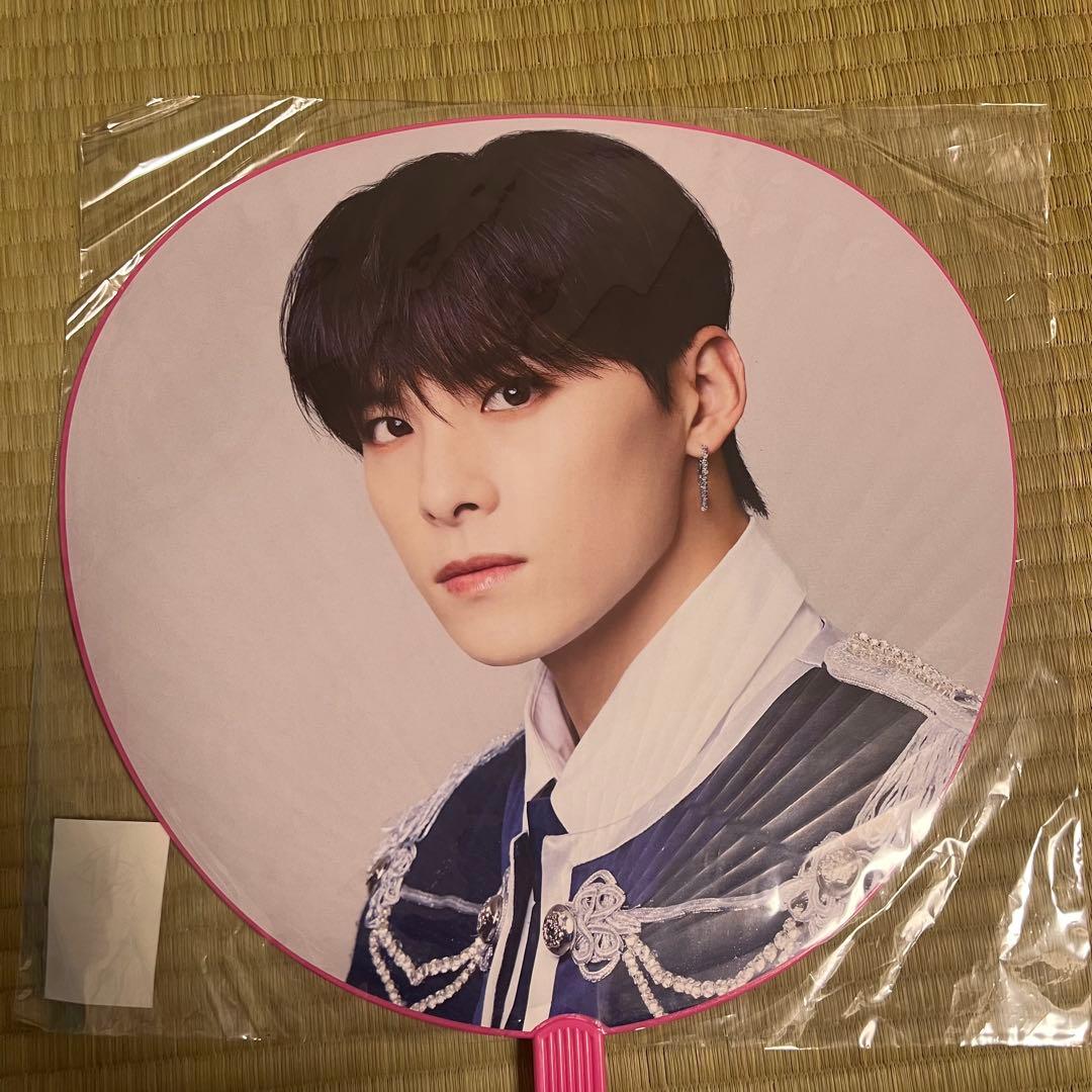 川西拓実 うちわセット