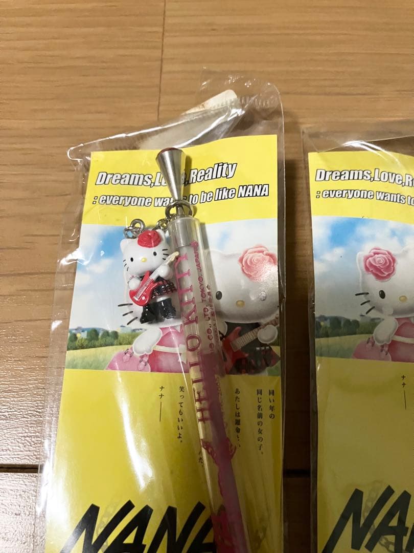【希少】ハローキティ　NANA ボールペン