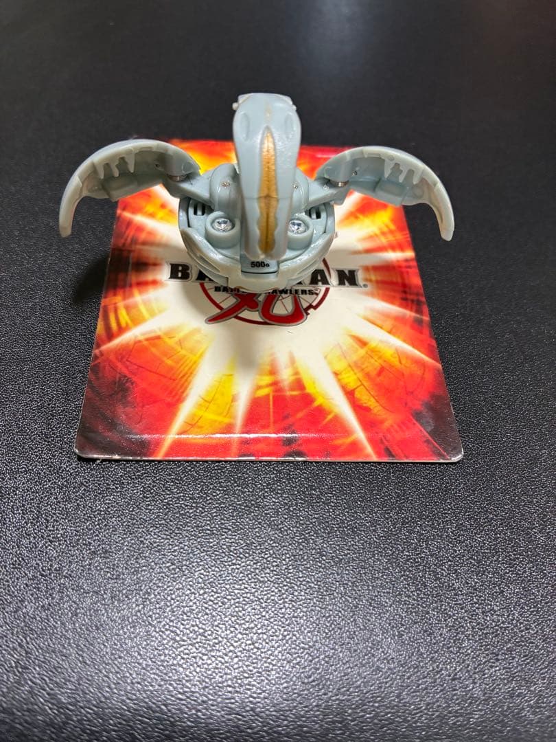 爆丸　光属性　ルミナワイバーン　（希少）土日限定セール❗️❗️