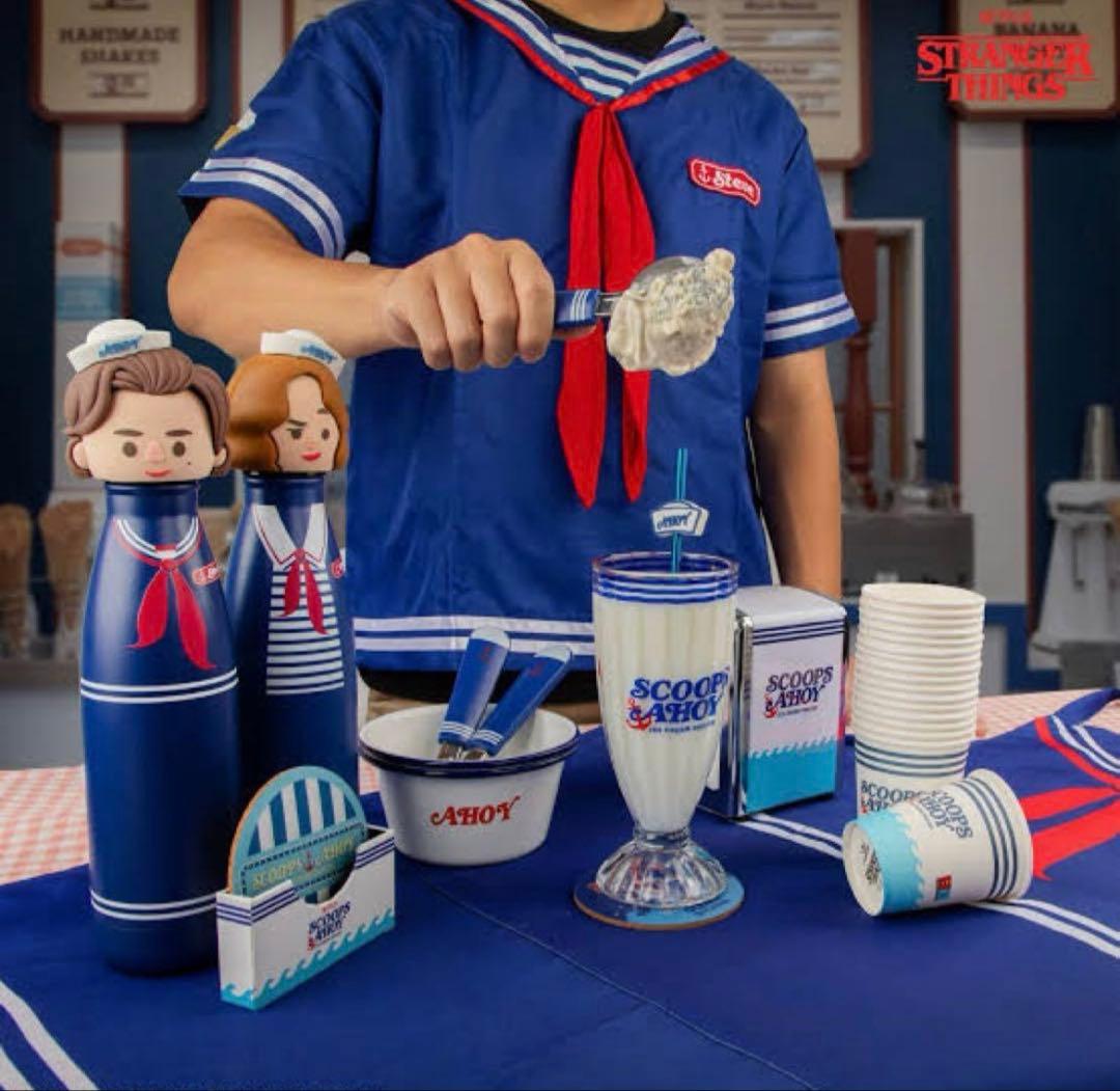 ストレンジャーシングス　スクープスアホイ　グッズまとめて　ヨーロッパ販売品