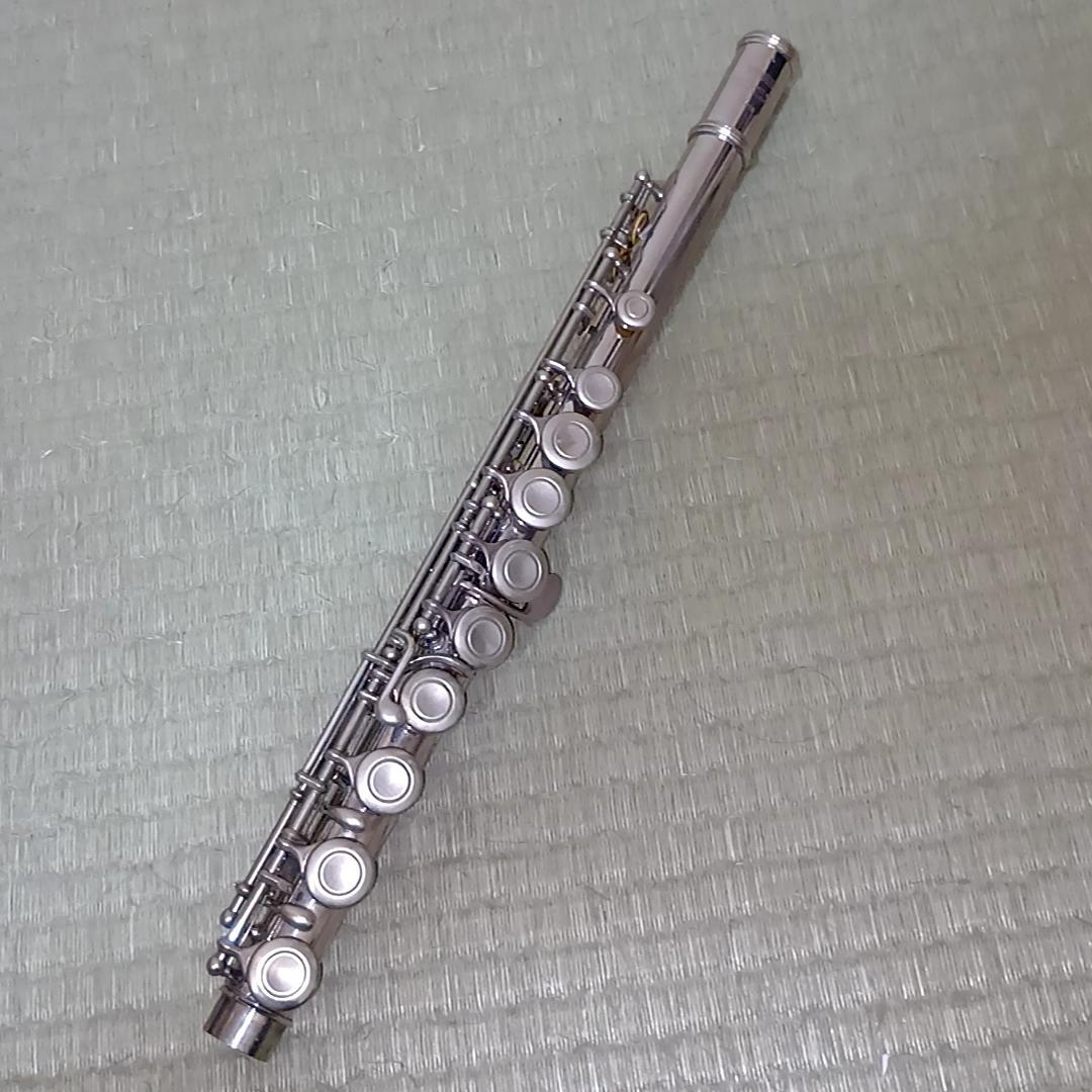 【新春特価】ヤマハ　フルート　YFL-211 Ⅱ 管楽器　ケース付き　Eメカ