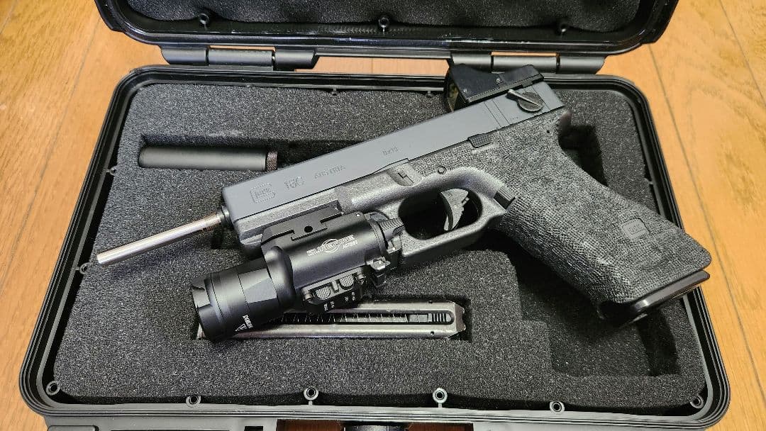 東京マルイ　電動　グロック　G18C