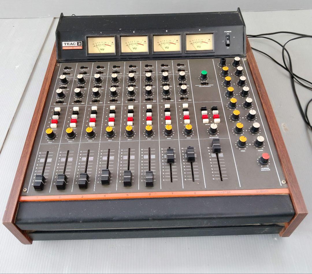 TEAC TASCAM 8chオーディオミキサー MODEL 3(あ97)