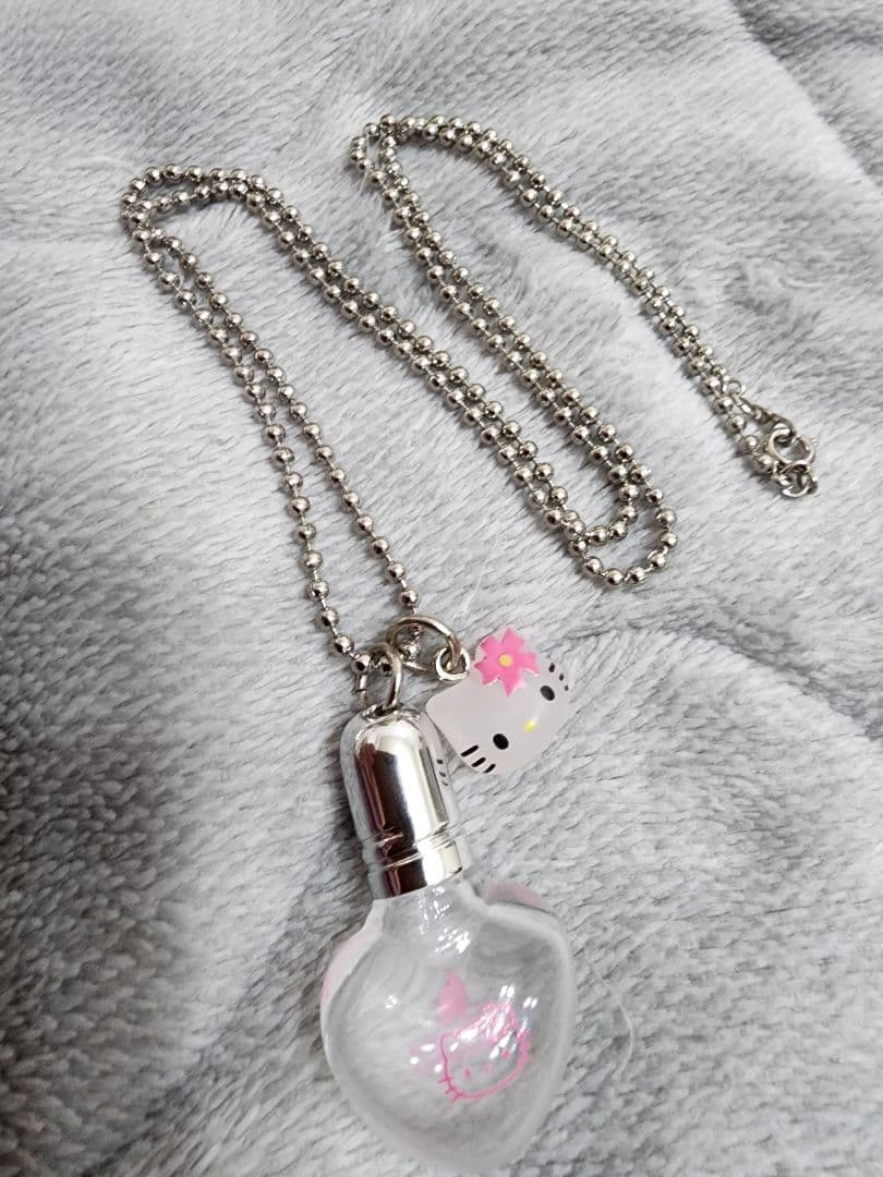【激レア品】サンリオ　HELLO KITTY　パフュームペンダント　美品