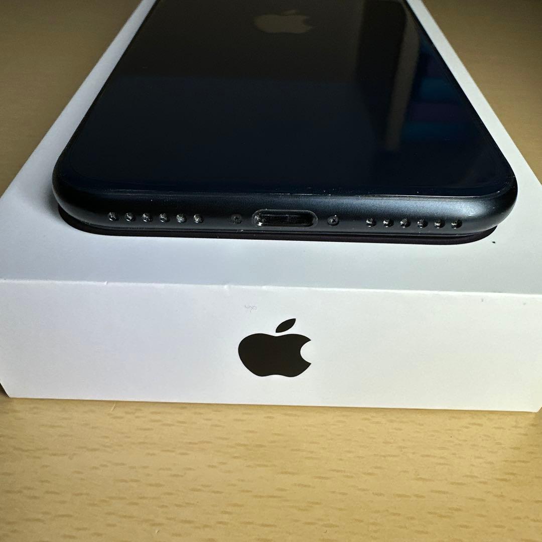 美品 iPhone SE 第3世代 バッテリー100% 128GB apple