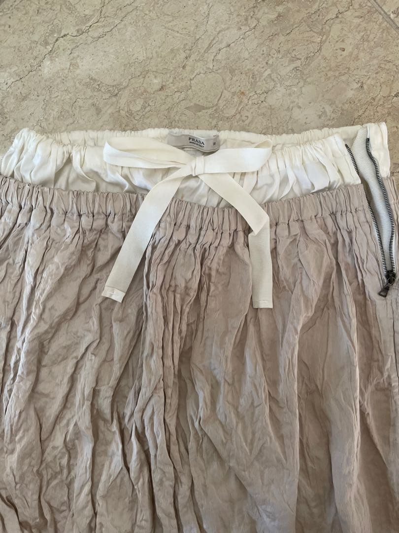 PRADA フレアスカート サイズ38 薄いベージュ