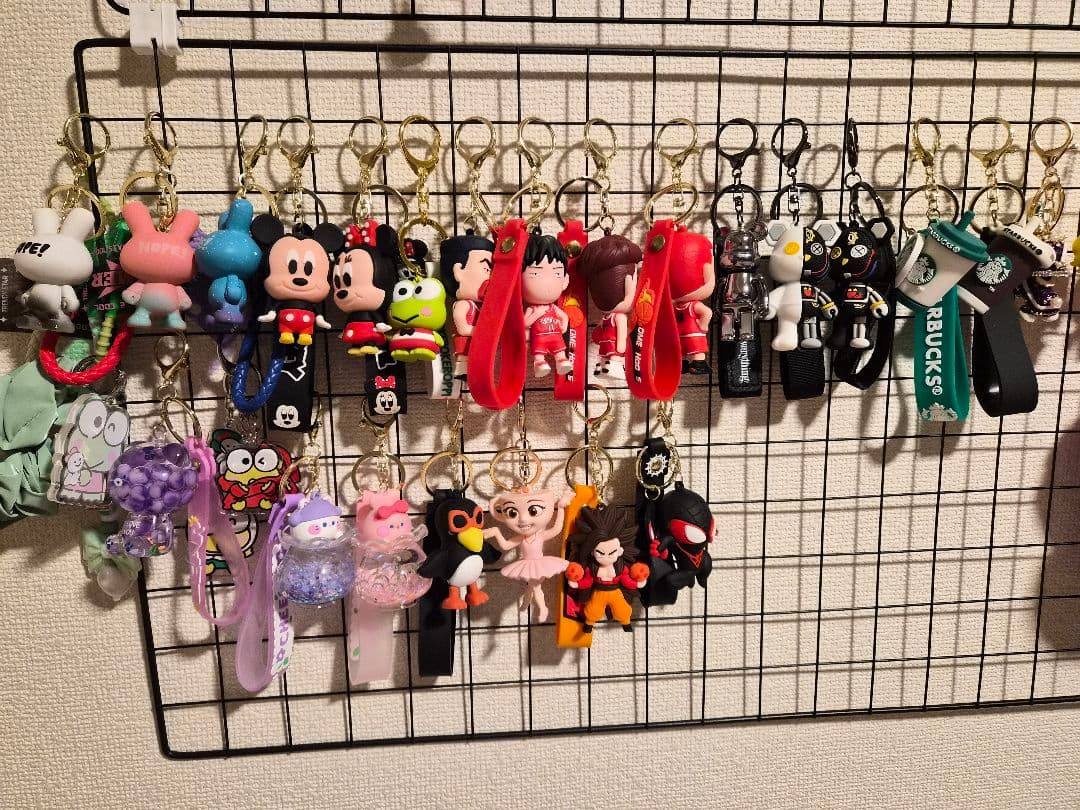 ☆キャラクターシリコンキーホルダーセット☆