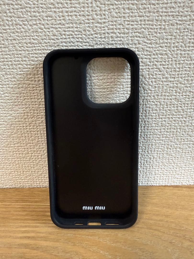 miu miu ネイビー カードポケット付きiPhoneケース