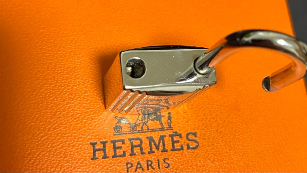 エルメス シルバー　カデナ　南京錠　パドロック　鍵　キー　NO110