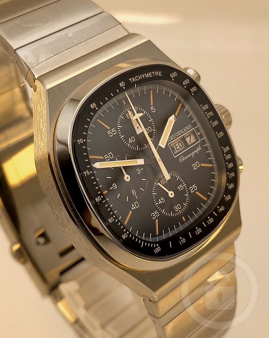 待望のテレビスクリーン型【御代田os00/新品】ムーンウォッチ クロノグラフ①