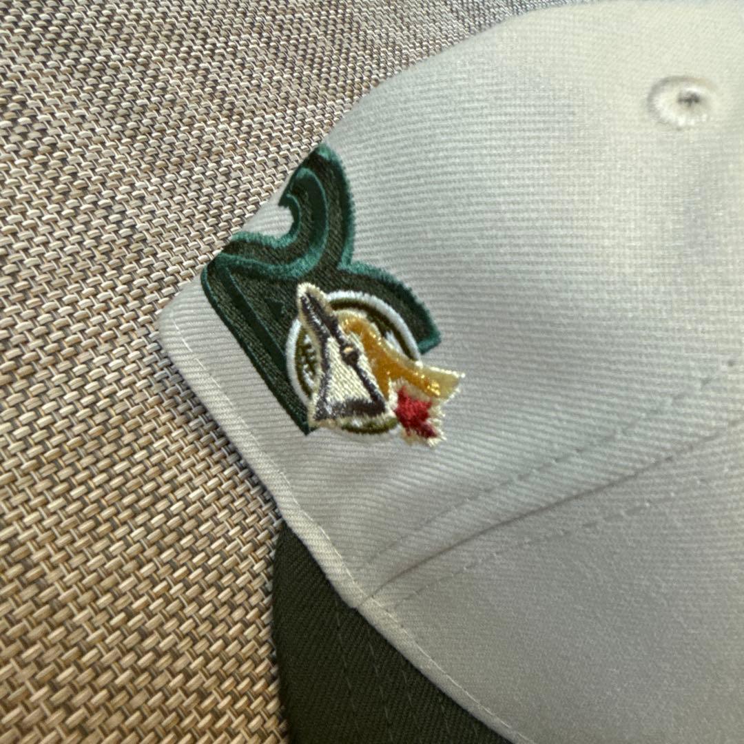 蓄光 NEWERA ニューエラ トロント・ブルージェイズ キャップ 岡本和真