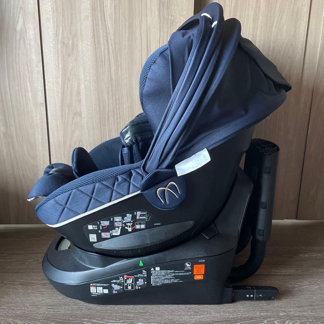 エールべべ　クルット6i チャイルドシート ネイビーISOFIX 回転式