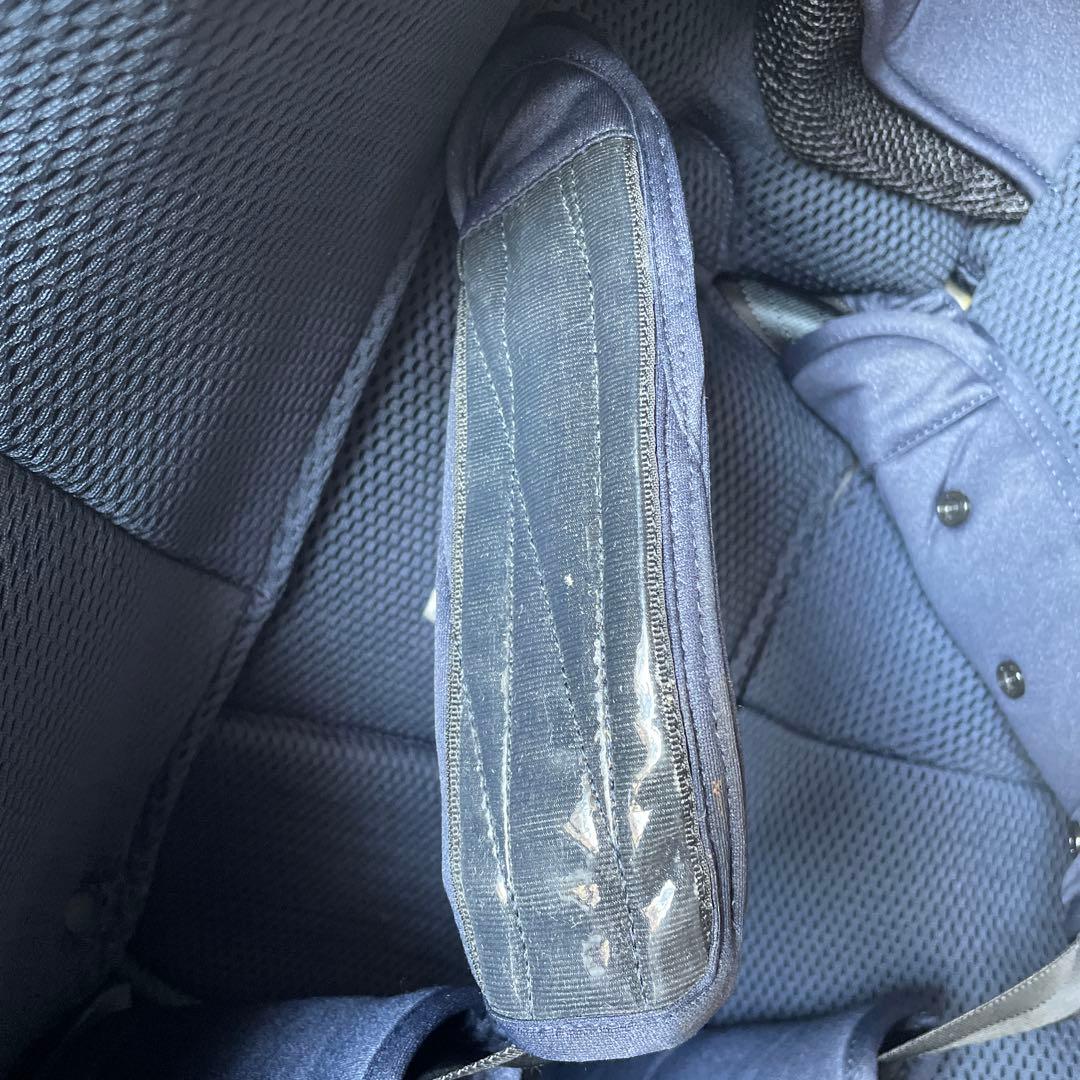 エールべべ　クルット6i チャイルドシート ネイビーISOFIX 回転式