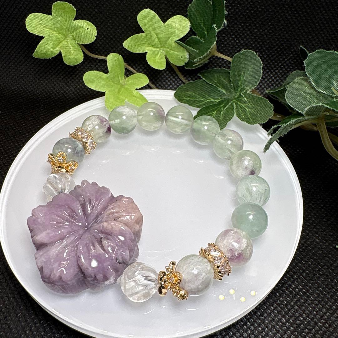 ＊いちごウサギ様お取置き＊太極石　ウサギ　ハウライト　ブレスレット