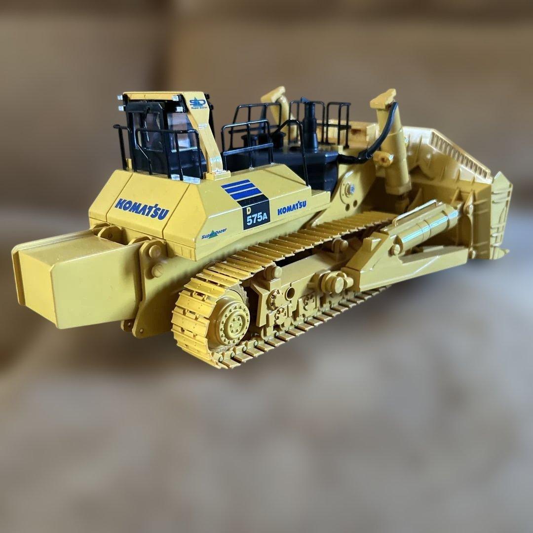 京商　KOMATSU D575A-3 SD