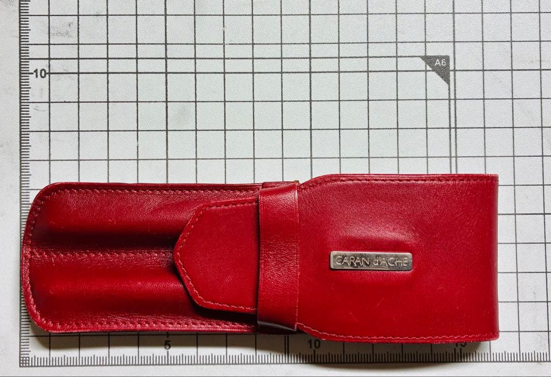 CARAN D’ACHE 赤万年筆 緑ボールペン 紅赤レザーケース
