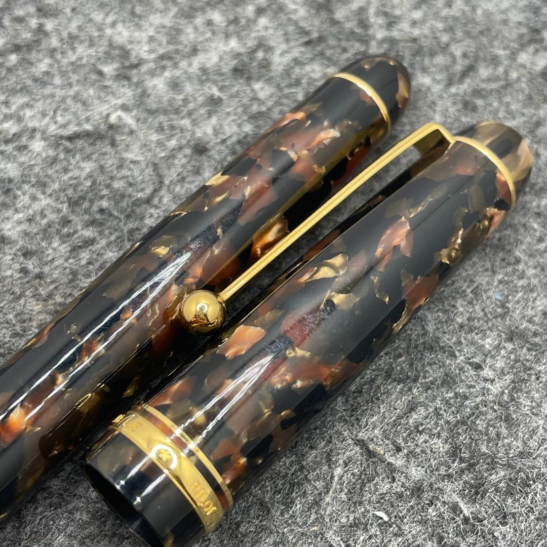 PE1048□パイロット 万年筆 カスタム LE ブラウン系マーブル