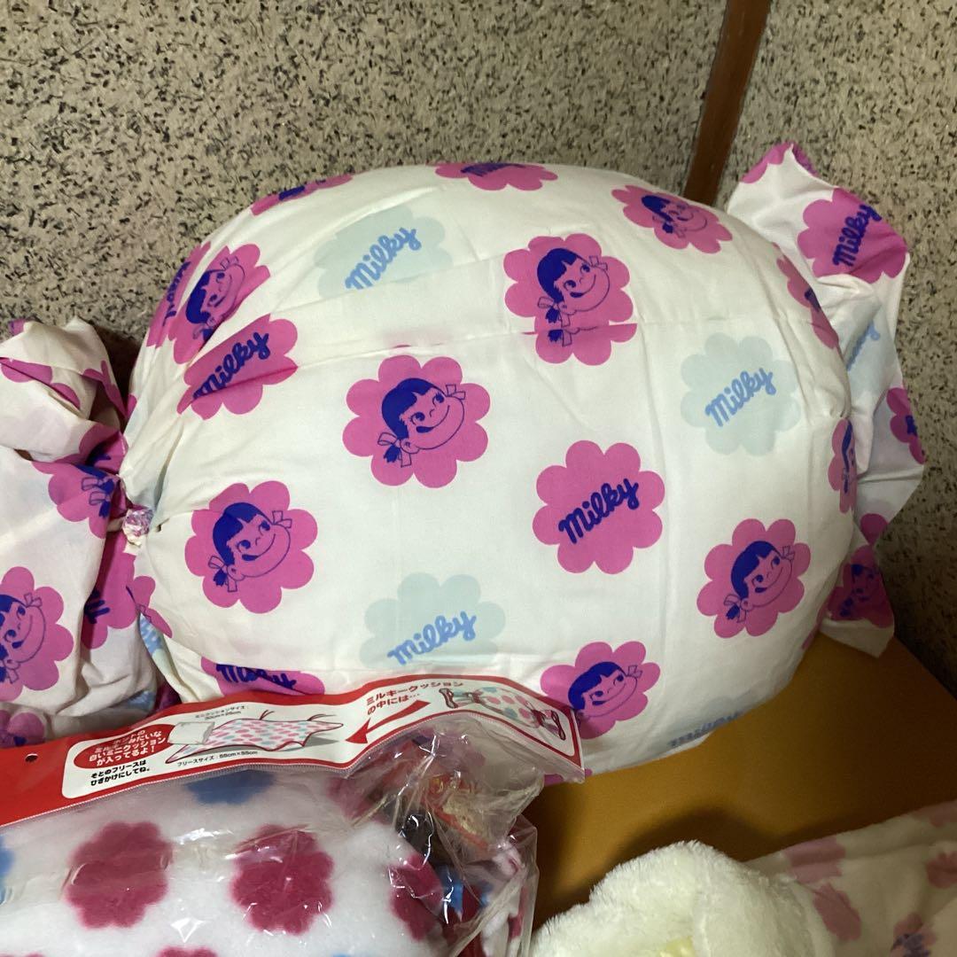 2176ペコちゃんミルキーモコモコセット