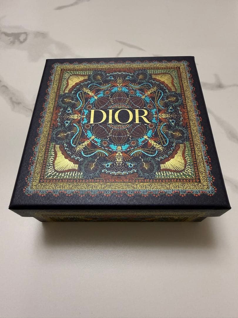 【美品】クリスチャンディオール 30 モンテーニュ コンパクトウォレット