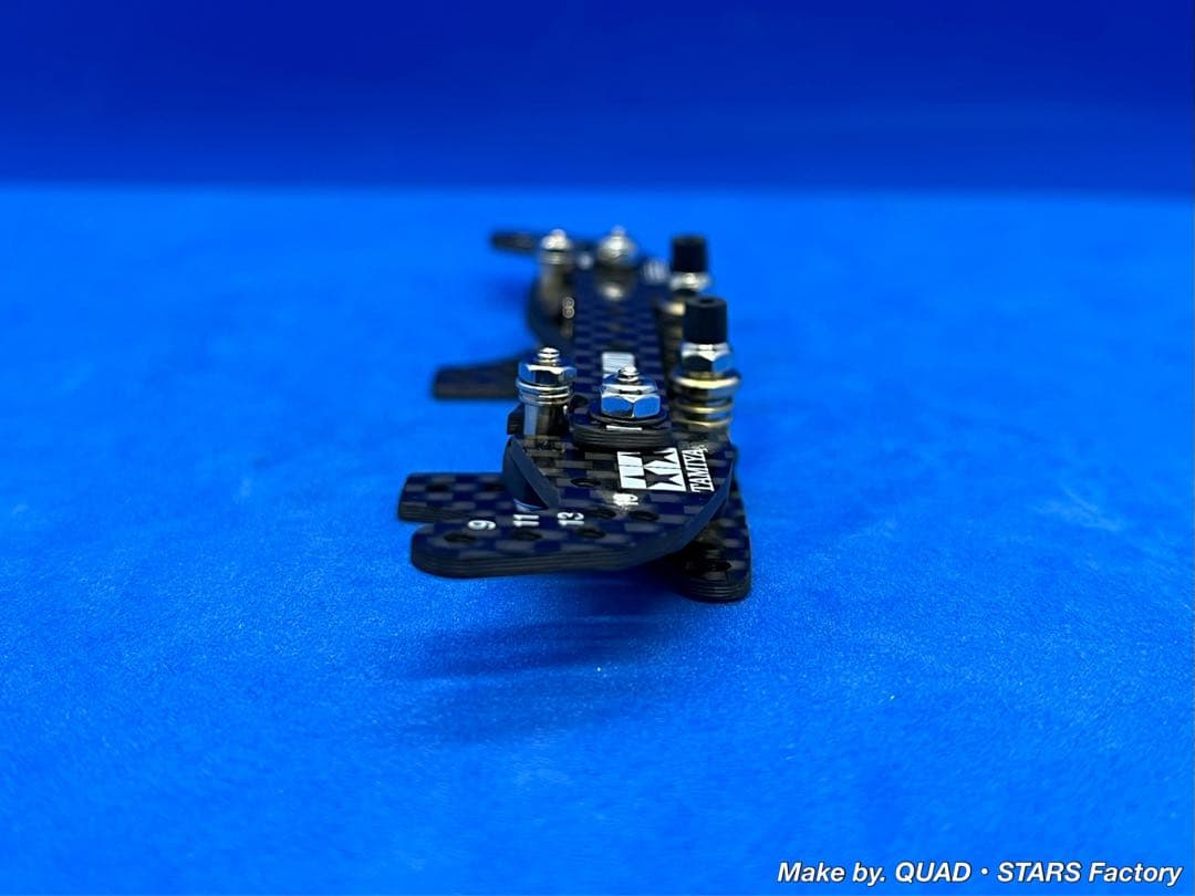 【ミニ四駆・MS用】2軸ATピボットバンパー　ホワイトプリント／フルカーボン