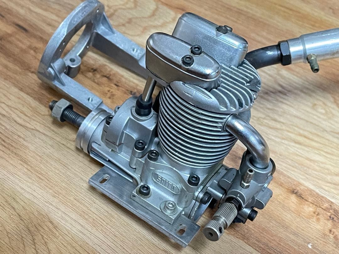 リモートID付　ブラシレスセットまたはエンジンおまけビーチボナンザ中古