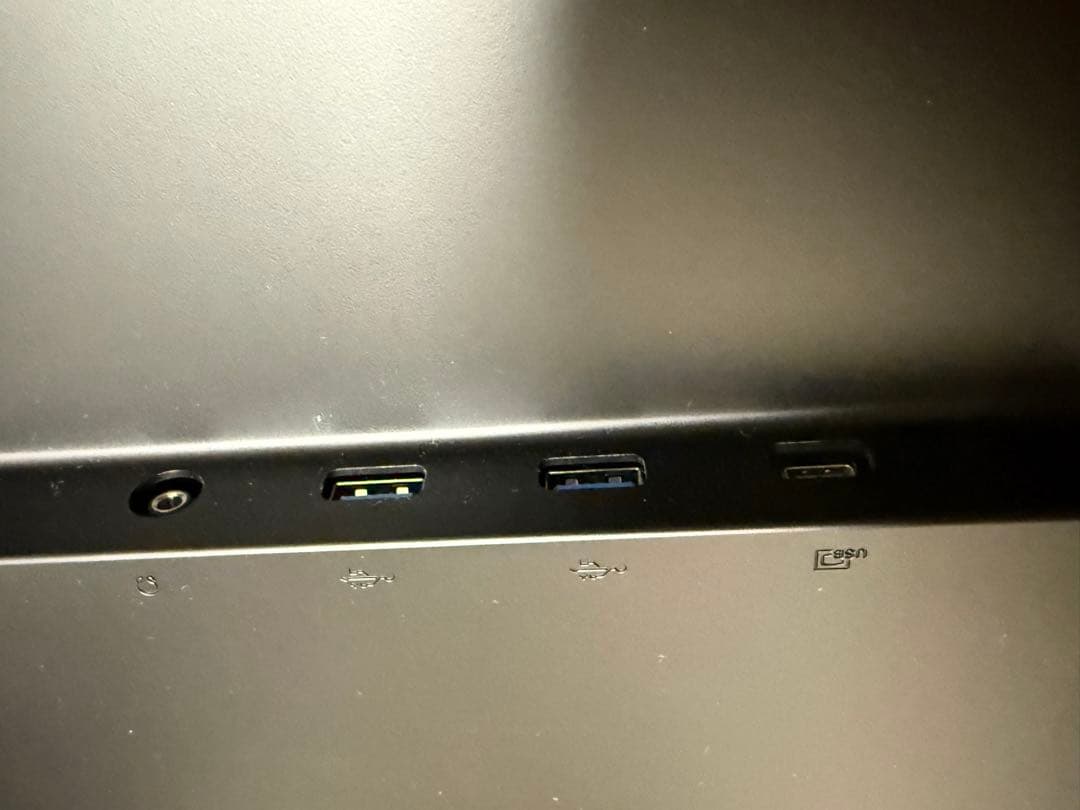 Eve Spectrum 4K モニター 144Hz 27インチ