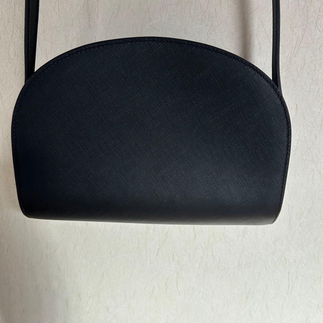 APCショルダーバッグ ハーフムーン