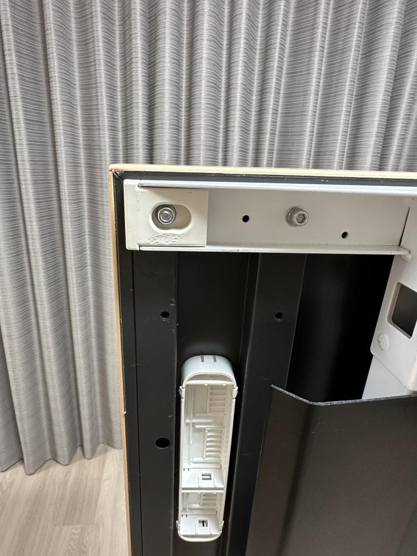 オカムラ　スイフト　自動昇降デスク　W1400 D700