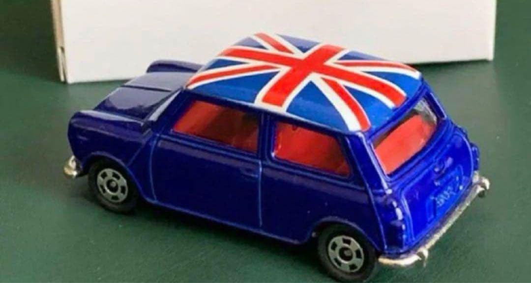 トミカ ミニクーパー 濃青 ユニオンジャック キーホルダータイプ