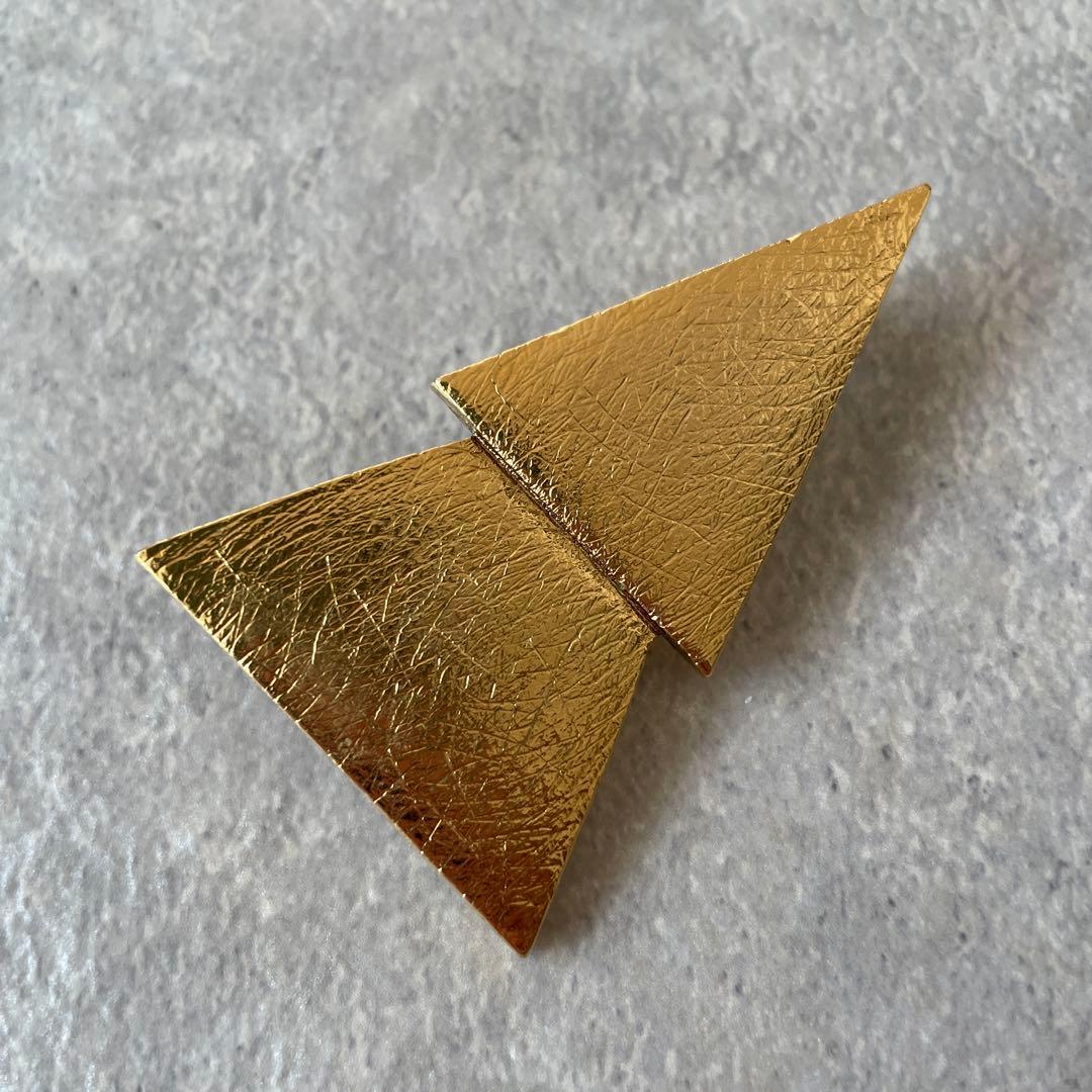 新品同様 YVES SAINT LAURENT イヴ・サンローラン ブローチ