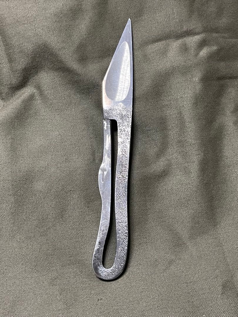 蔵の鍵！？金具を地鉄に使った面白い小刀